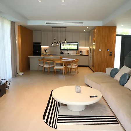 Luxury Level * Durrës