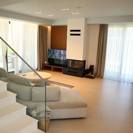 Villa Luxury Level *