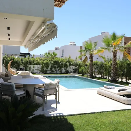 Luxury Level Villa *
