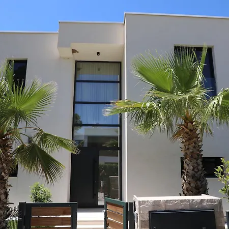 Villa Luxury Level